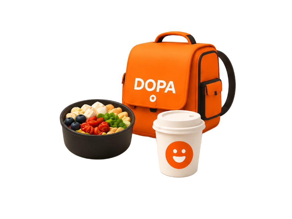 Mesa com lanche, bebida e acompanhamento em uma experiência de delivery simulada.